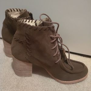 Stuart Weitzman Women's Wallawalla Ankle Boot